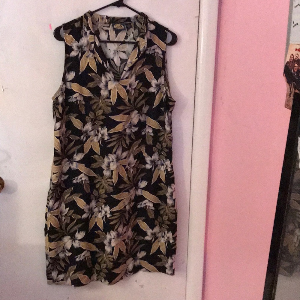 Tommy Bahama Hawaiian print dress